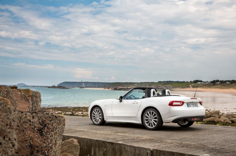  Fiat 124 Spider 2016 года  (фото 47 из 75)